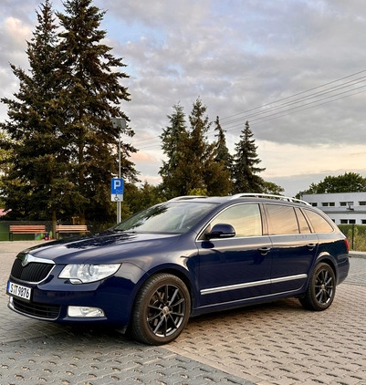 Skoda Superb cena 30500 przebieg: 285000, rok produkcji 2012 z Złocieniec małe 232